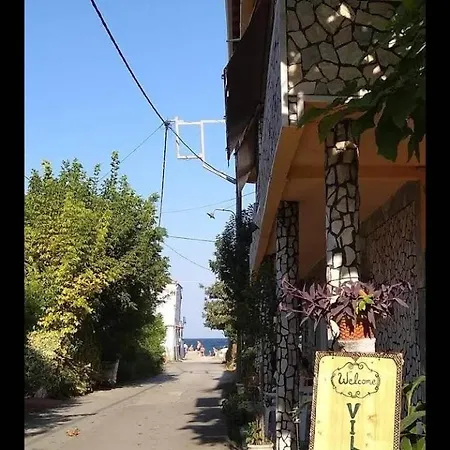 Ξενοδοχείο με διαμερίσματα Miltos 3*
